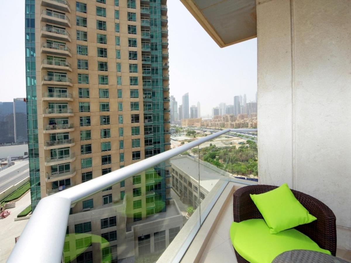 Icon Casa Living - Burj Views Tower Apartment Дубай Екстериор снимка