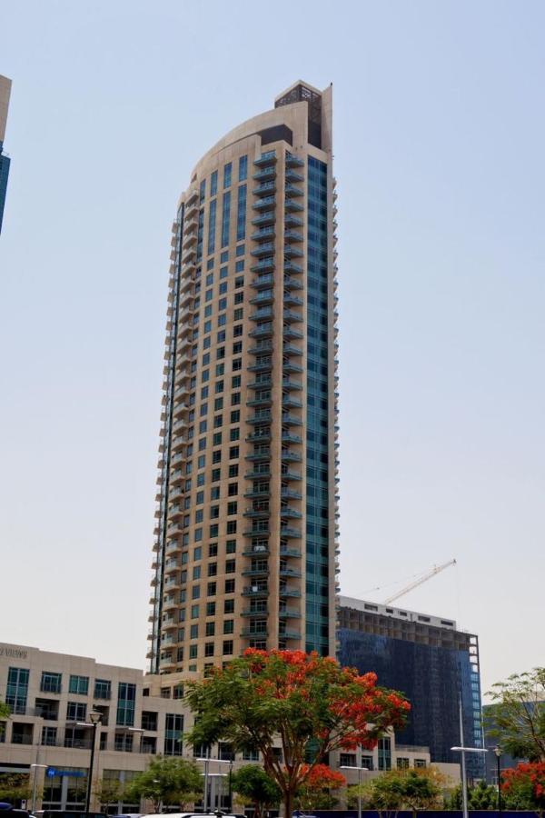 Icon Casa Living - Burj Views Tower Apartment Дубай Екстериор снимка